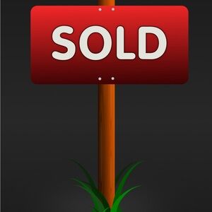 🔥SALE🔥 AUTHENTIC Louis Vuitton Blooming Flower BB Key Holder Bag Charm